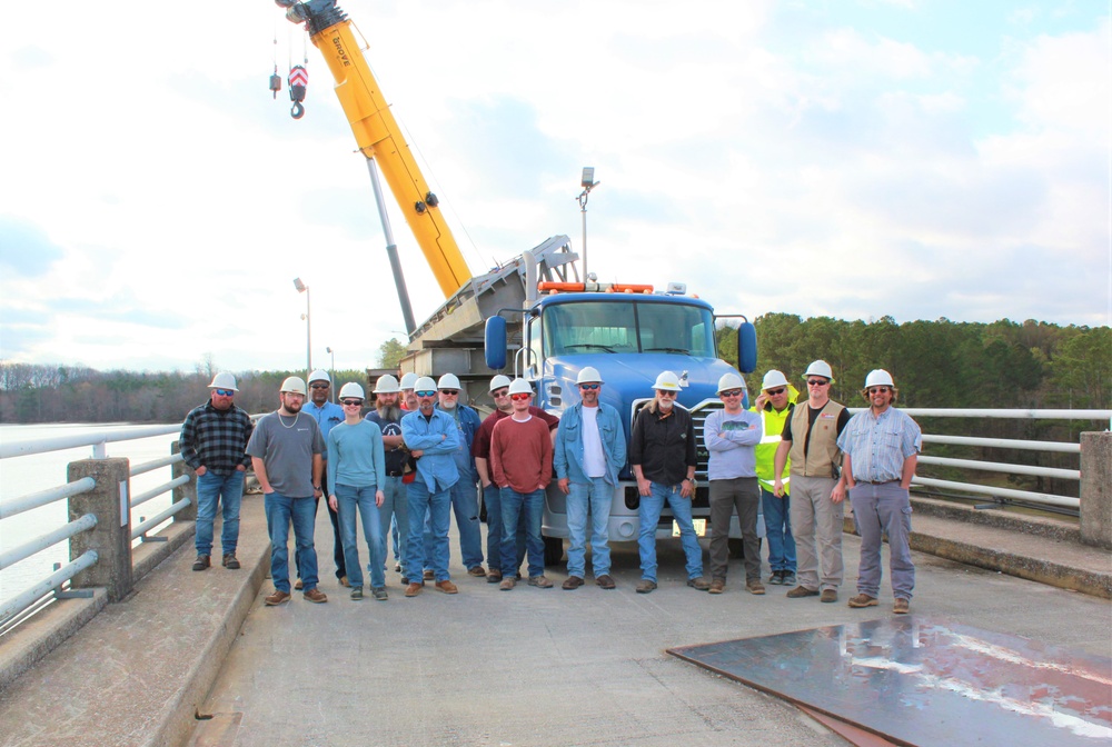 Arnold AFB crane and rigging crew supports annual Elk River Dam maintenance