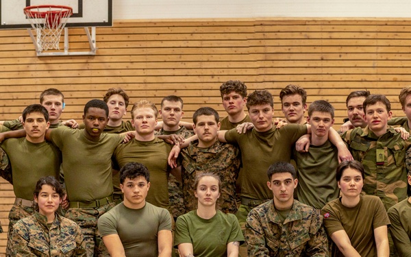 U.S. MARINES CONDUCT MARTIAL ARTS WITH NORWEGIANS