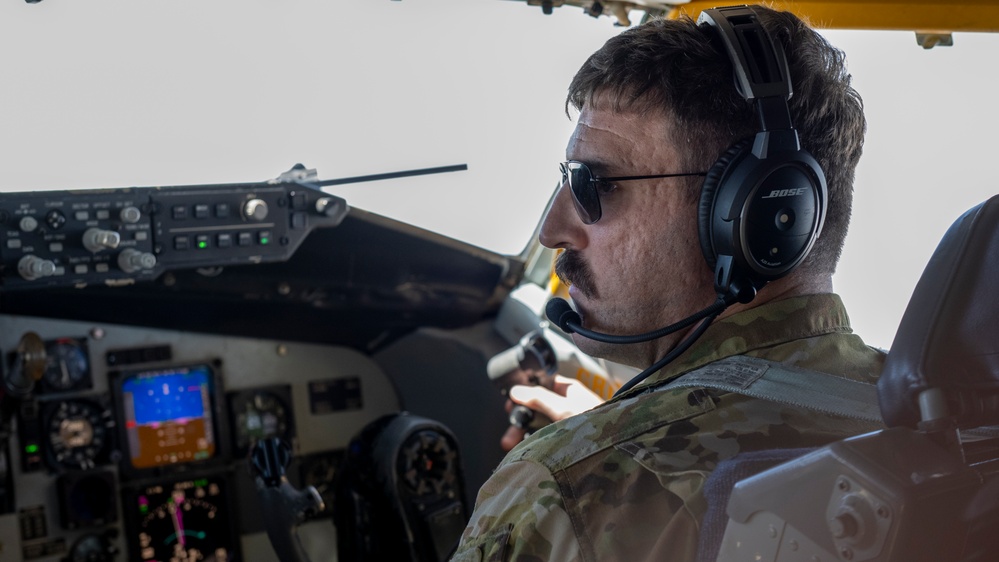 KC-135 Refuels strategic transport aircraft