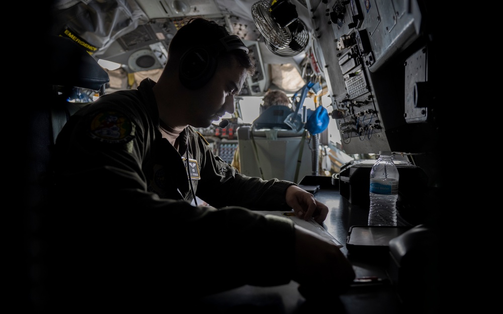 KC-135 Refuels strategic transport aircraft