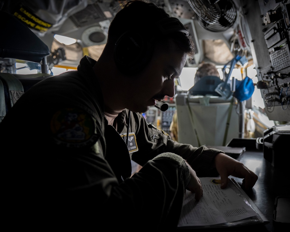 KC-135 Refuels strategic transport aircraft