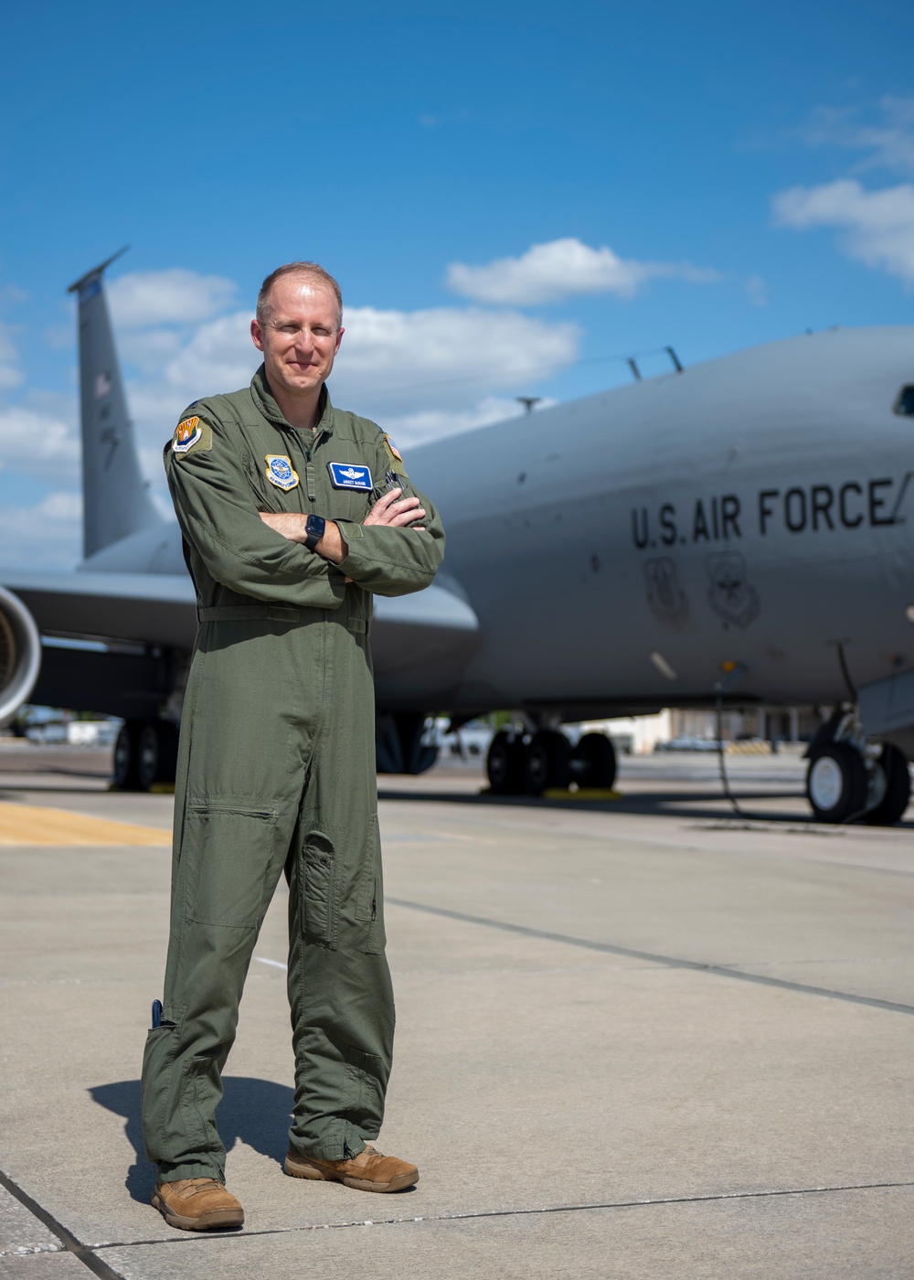 KC-135 Refuels strategic transport aircraft