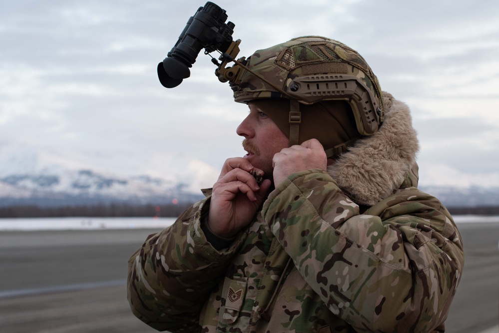 3rd OSS Airmen conduct LZSO training