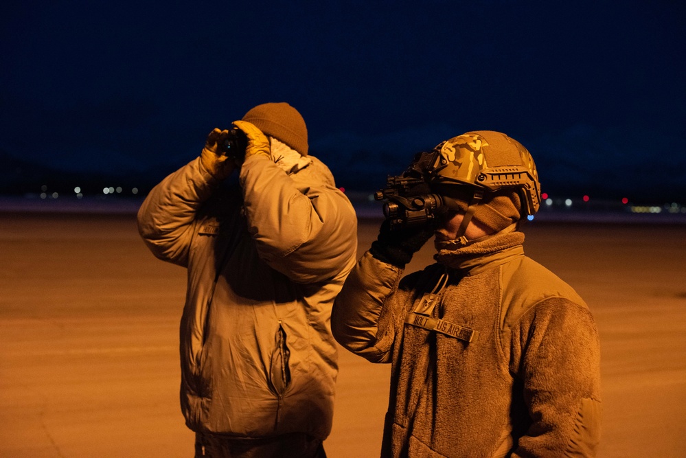 3rd OSS Airmen conduct LZSO training