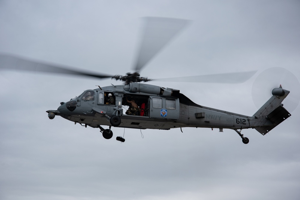 EODMU-5 Conducts Helicopter Training