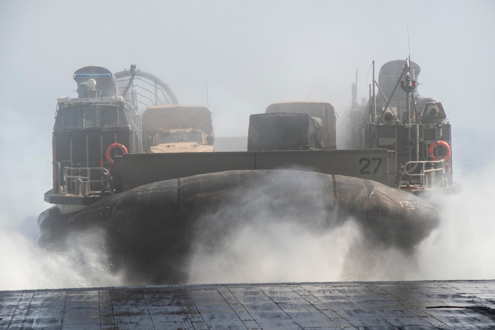 Anchorage LCAC Ops