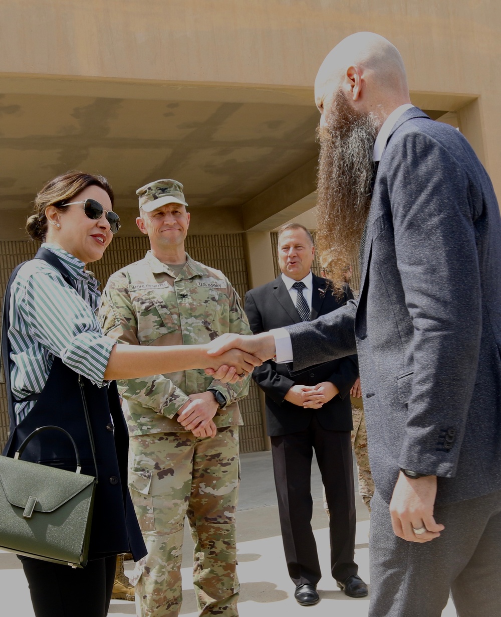 H.E. Sheikha Al-Zain Al-Sabah, Kuwait Ambassador to the U.S. visits Camp Arifjan