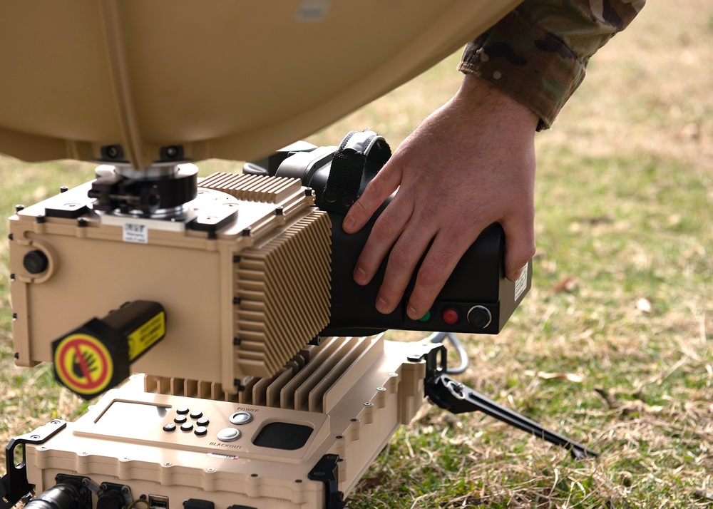 70th ISRW Airmen tests 2nd generation mobile radar equipment