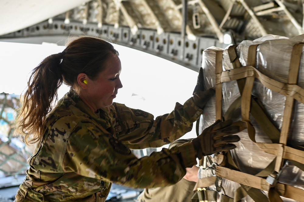 C-17s airlift tactical vehicles, equipment within CENTCOM AOR