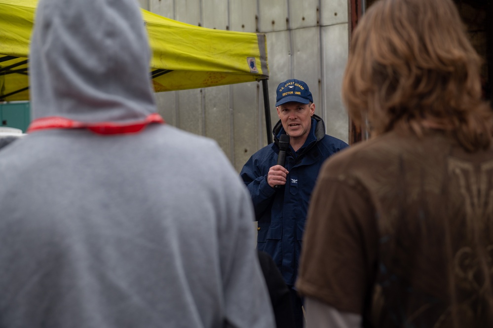 Coast Guard hosts recruiting event in St. Louis, Mo.