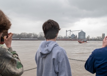 Coast Guard hosts recruiting event in St. Louis, Mo.