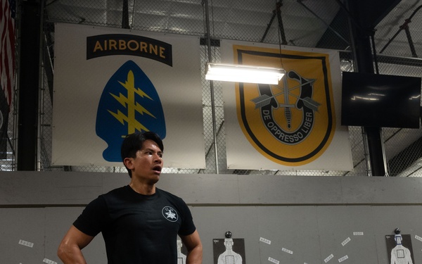 Prince Abdul Mateen of Brunei trains with 1st Special Forces Group (Airborne)