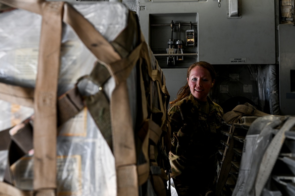 C-17s airlift tactical vehicles, equipment within CENTCOM AOR