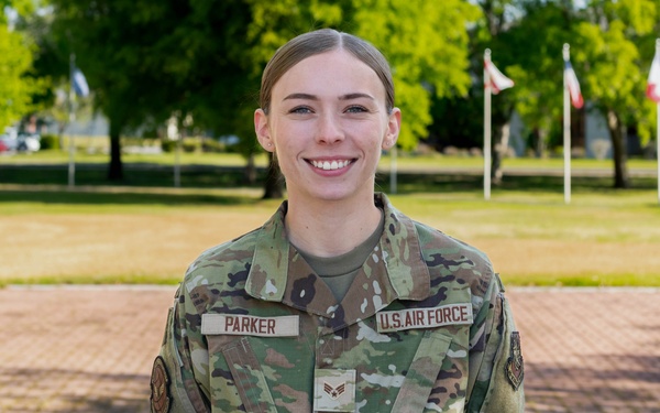 Joint Base Charleston Airman recognized as Expeditionary Center Airman of the Year