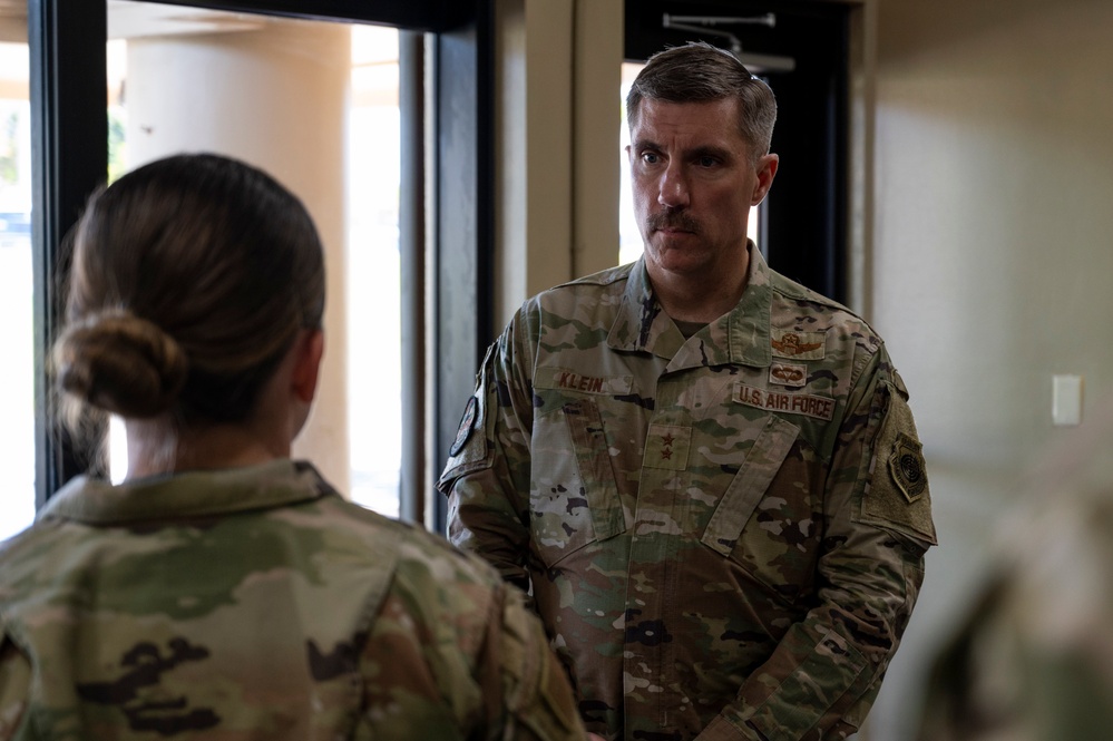 Maj. Gen. Klein visits 734 AMS