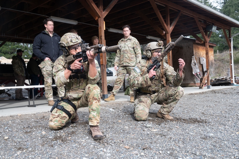 Prince Abdul Mateen of Brunei trains with 1st Special Forces Group (Airborne)