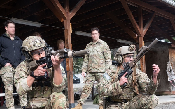 Prince Abdul Mateen of Brunei trains with 1st Special Forces Group (Airborne)