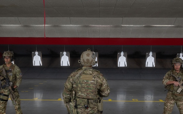 Prince Abdul Mateen of Brunei trains with 1st Special Forces Group (Airborne)
