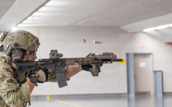 Prince Abdul Mateen of Brunei trains with 1st Special Forces Group (Airborne)