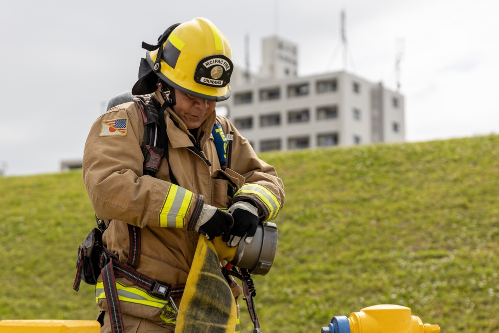 Fire Drill | Camp Kinser Firefighters Conduct Training