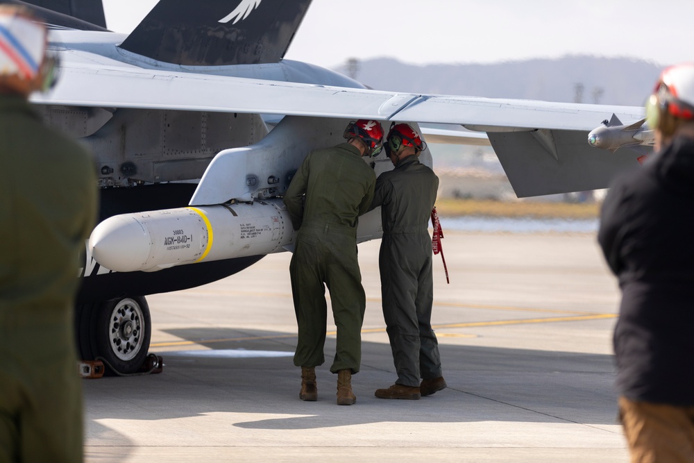 VMFA-115 Loads SLAM-ER, Hot Loads Harpoons