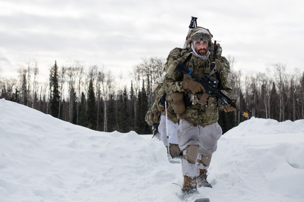 '3 Geronimo' conducts winter overland movement during JPMRC-AK 23-02