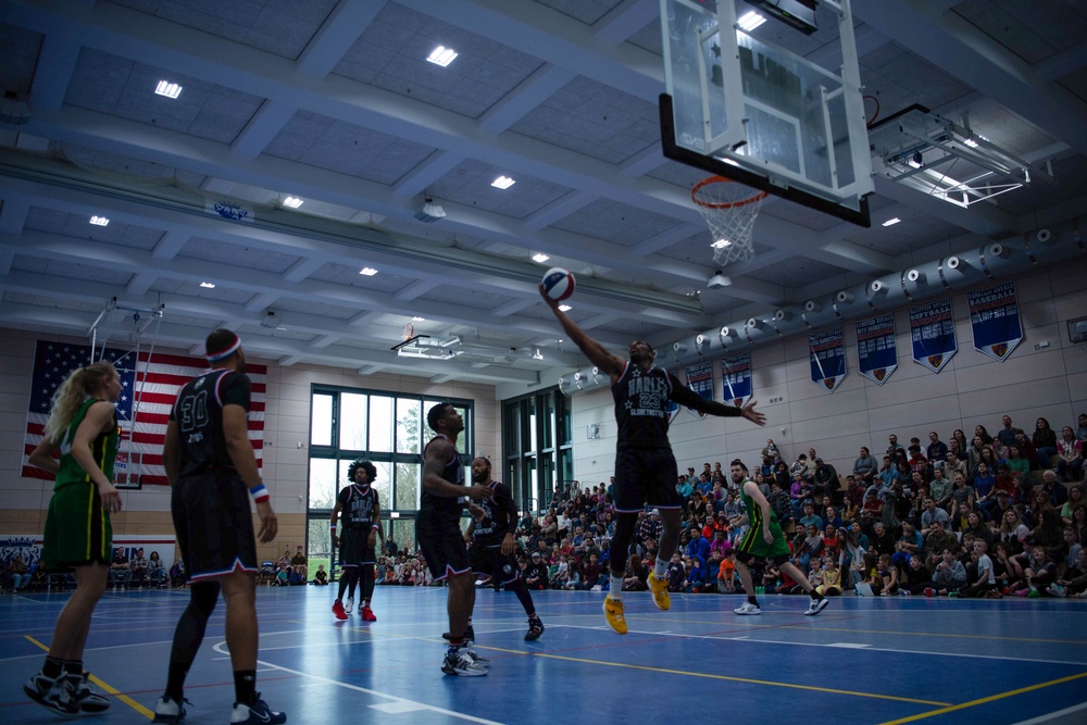 The Harlem Globetrotters bring smiles to Ramstein