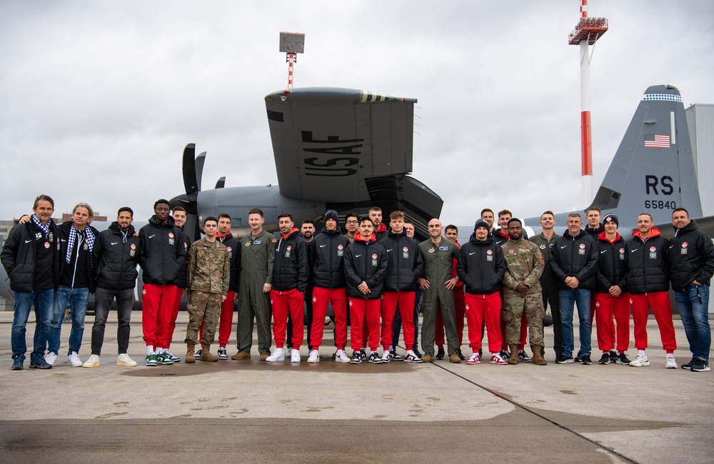 DVIDS - Images - 1 FCK visits Ramstein Air Base [Image 6 of 10]