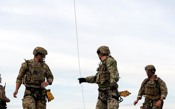 NSW Hoist Traiing with 7 SOS