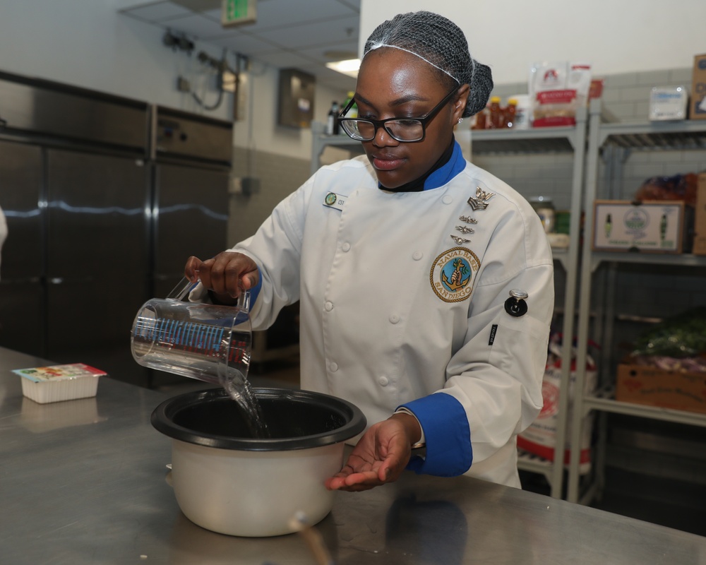 Sailors compete in Commander Navy Region Southwest Culinary Competition