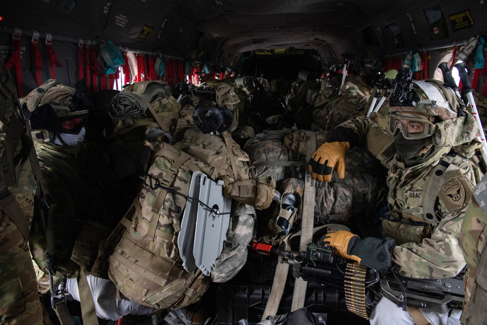 U.S. Army 'Sugar Bears' give 'Arctic Angels' a lift during JPMRC-AK 23-02