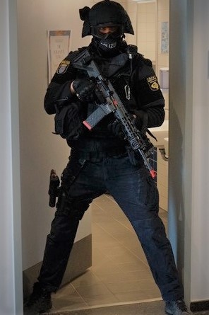 USAG Wiesbaden and German Police conduct “Active Threat” training