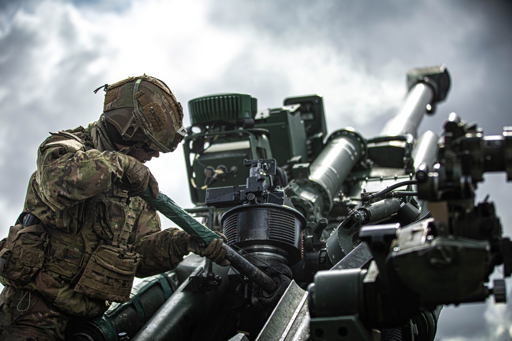 U.S. Soldiers Fire M777A2 During Dynamic Front 23