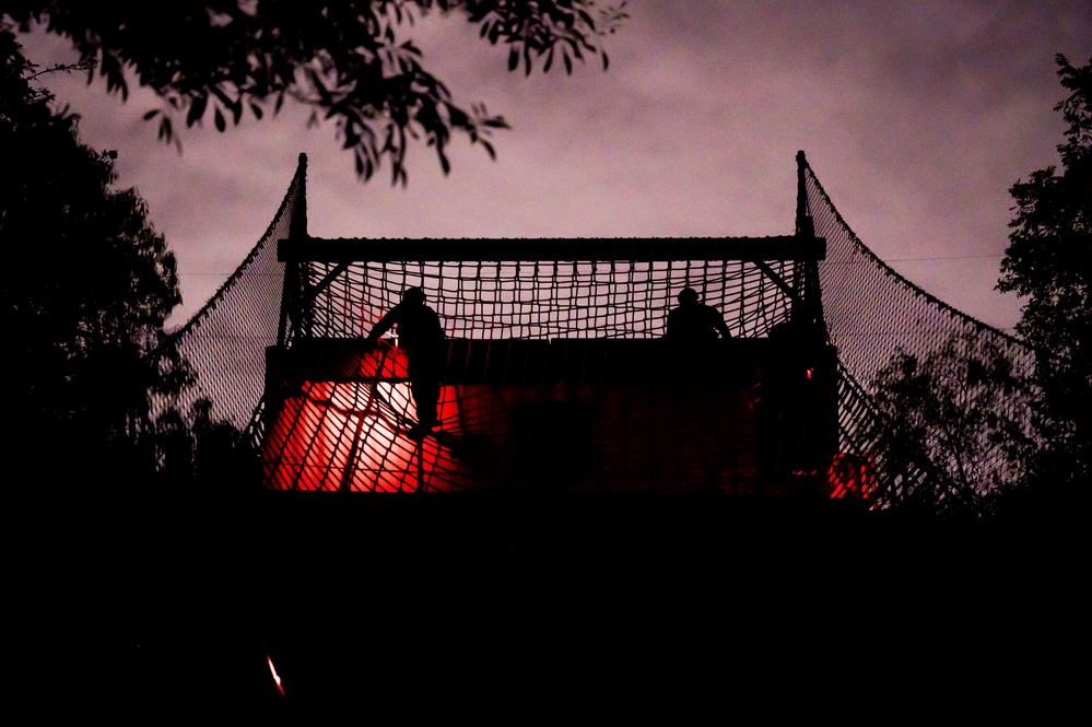 Special Warfare Candidates Run Obstacle Course