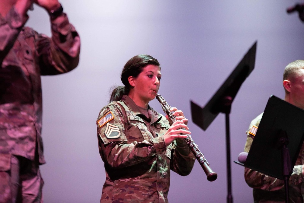 Two army band soldiers marry and reenlist together