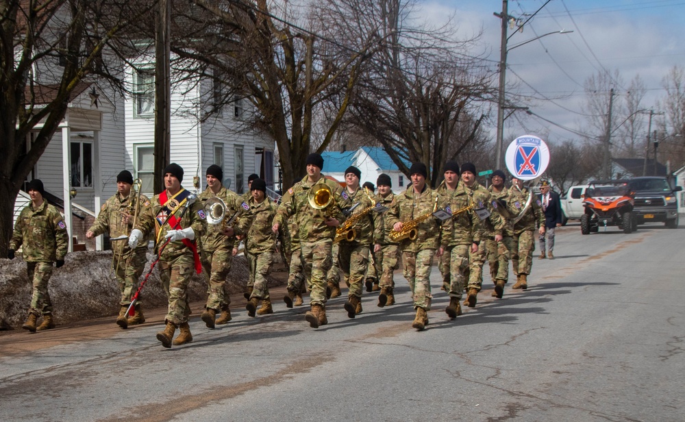 10th Mountain Division helps Carthage hold parade honoring Vietnam Vets