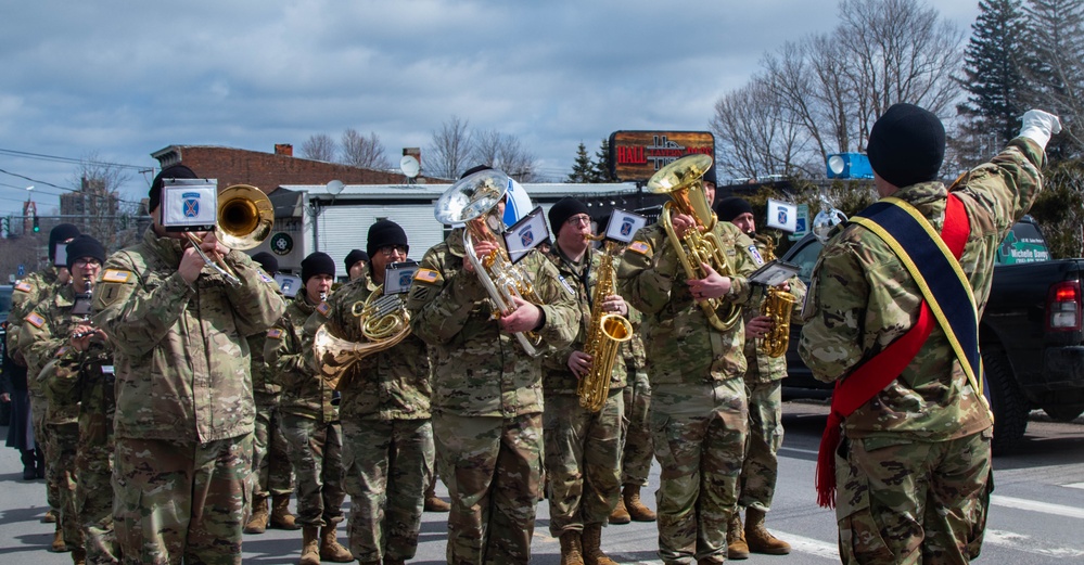 10th Mountain Division helps Carthage hold parade honoring Vietnam Vets