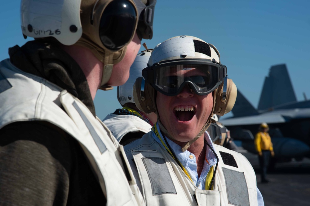 USS Carl Vinson (CVN 70) Hosts Visitors While Underway