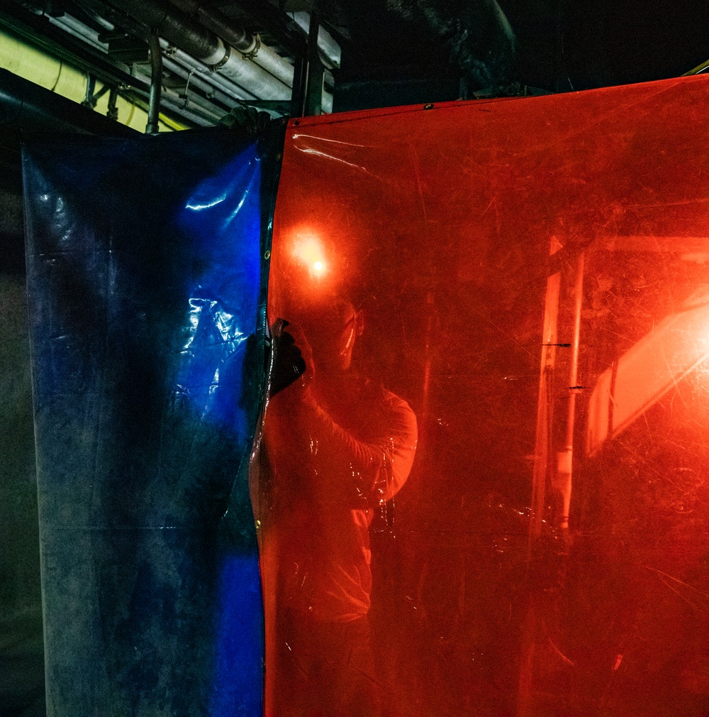 Contractors at Red Hill Bulk Fuel Storage Facility prepares for welding repairs Contractors at Red Hill Bulk Fuel Storage Facility prepares for welding repairs