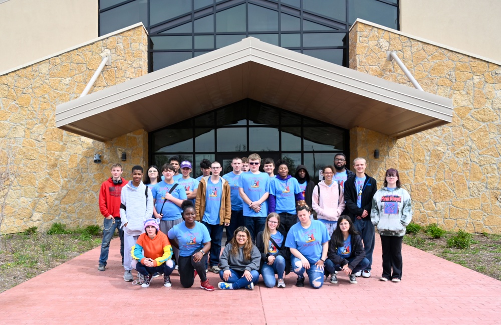 Hirschi High School visits Fort Sill Training Support Facility