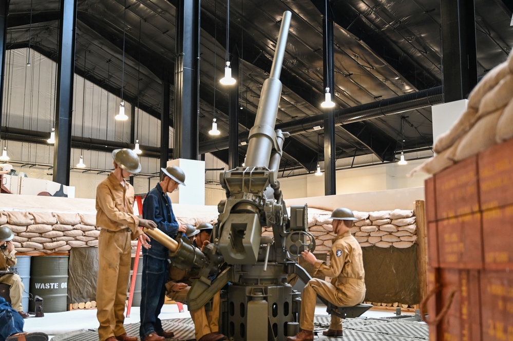 Hirschi High School visits Fort Sill Training Support Facility