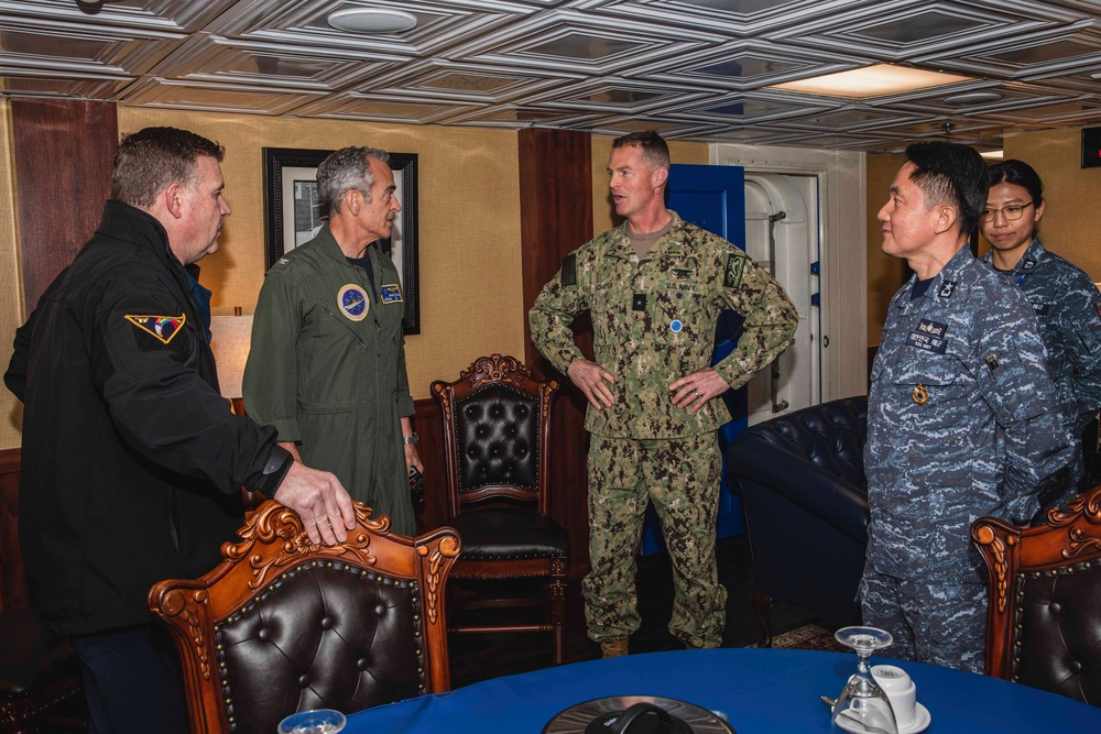 Distinguished Visitors Tour Nimitz