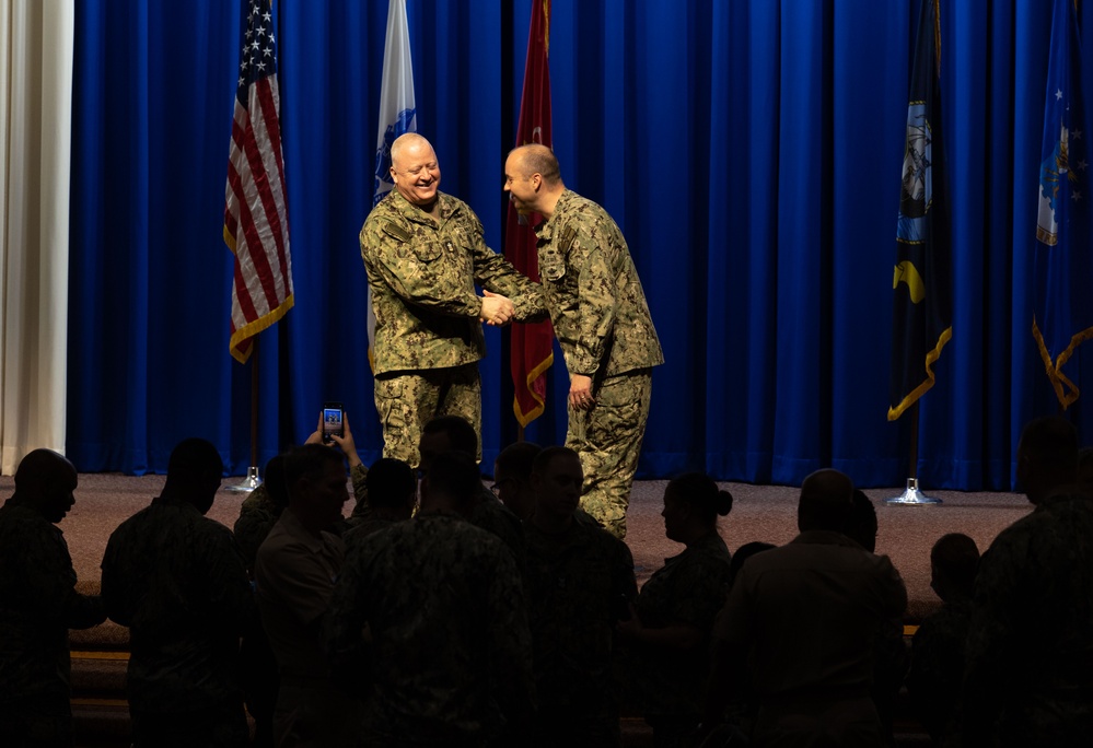 MCPON Visits Walter Reed