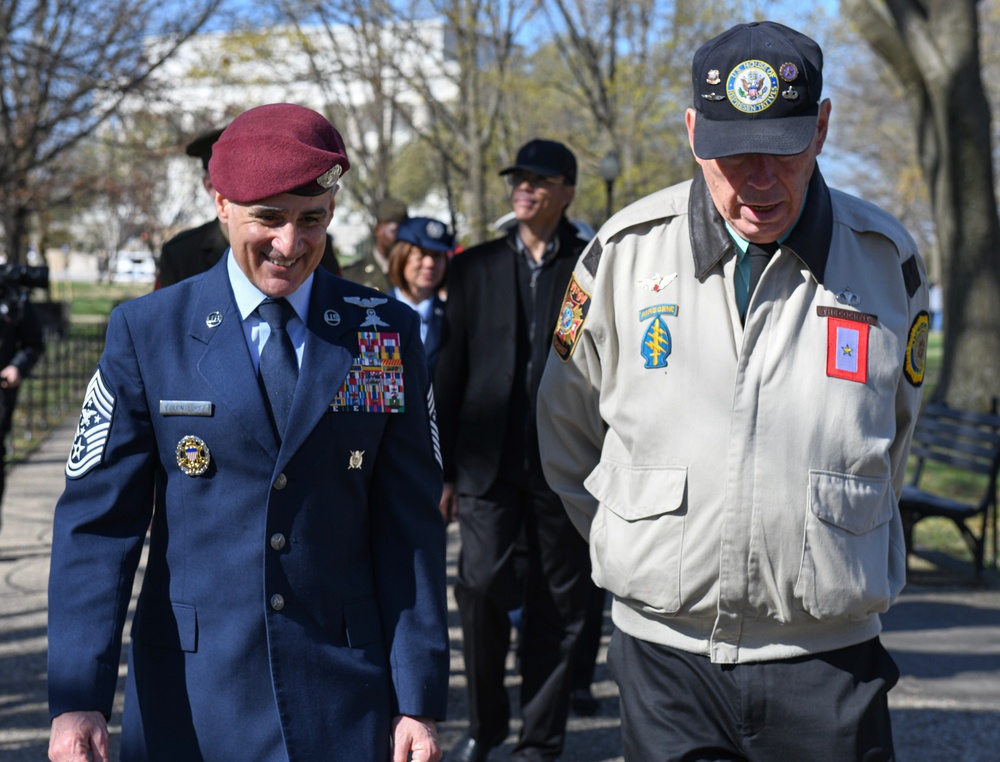 Gold Star Families Participate in Wreath Laying Ceremony at Vietnam Veterans Memorial