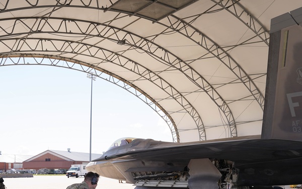 71st Fighter Squadron receives first F-22s