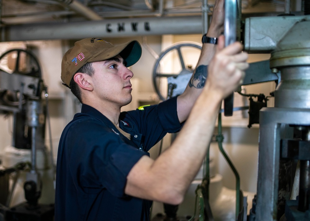 Sailor performs maintenance aboard USS Carl Vinson  (CVN70)