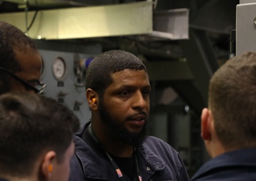 NSWCPD Trains Crew of First DDG-51 Flight III Arleigh Burke-Class Guided-Missile Destroyer at Land Based Engineering Site