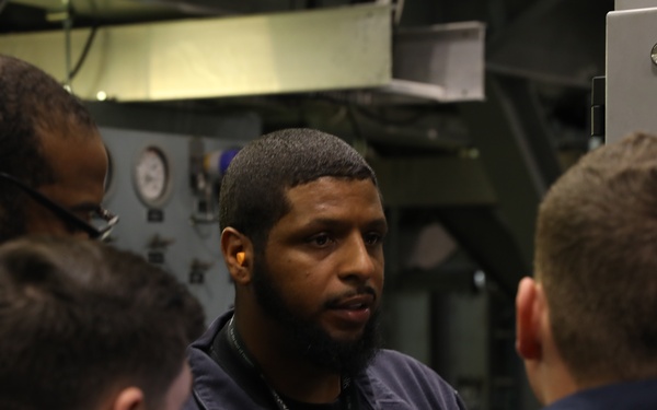 NSWCPD Trains Crew of First DDG-51 Flight III Arleigh Burke-Class Guided-Missile Destroyer at Land Based Engineering Site