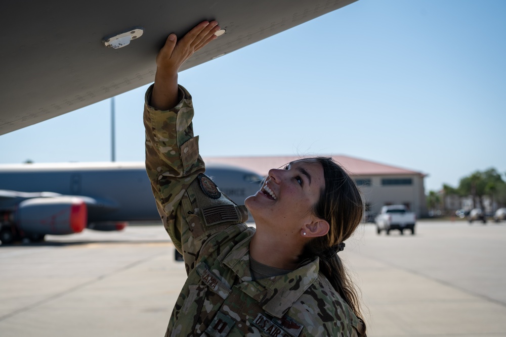 Women in Aviation: The 50th Air Refueling Squadron’s “Lady Red Devils”