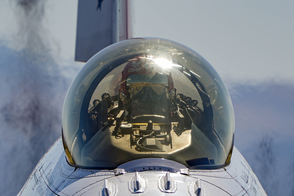 Thunderbirds bring the ‘thunder’ to Thunder and Lightning over Arizona